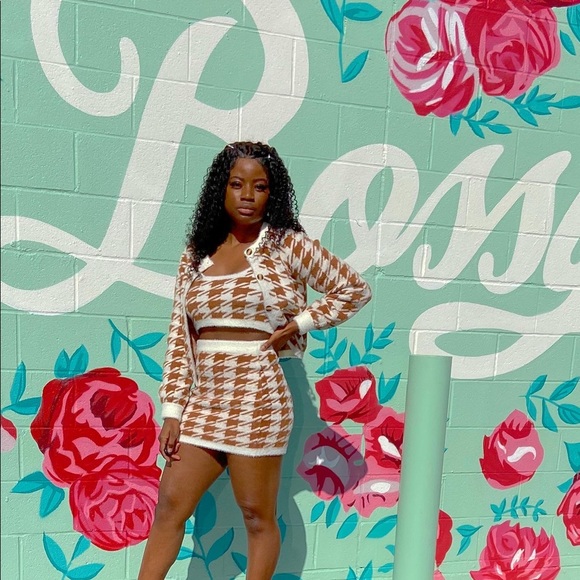 Houndstooth Fuzzy Brown White 3 Piece Set - Picture 3 of 3